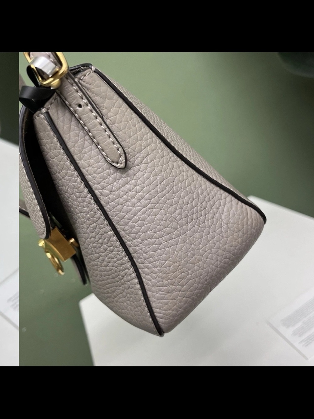 Mulberry Taupe Pebbled Leather Shoulder Bag with Gold Hardware - Picture 5 of 15
